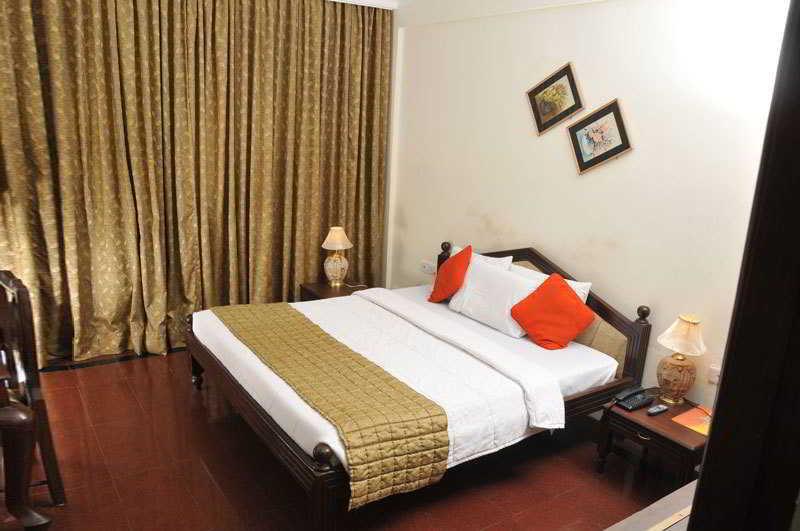 Simsan Hotel Chennai Exterior photo